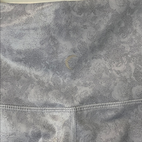 ZYIA NWT Slate Floral Pocket Light In Tight 7/8 24” Leggings Metallic Size 2 - Picture 7 of 11